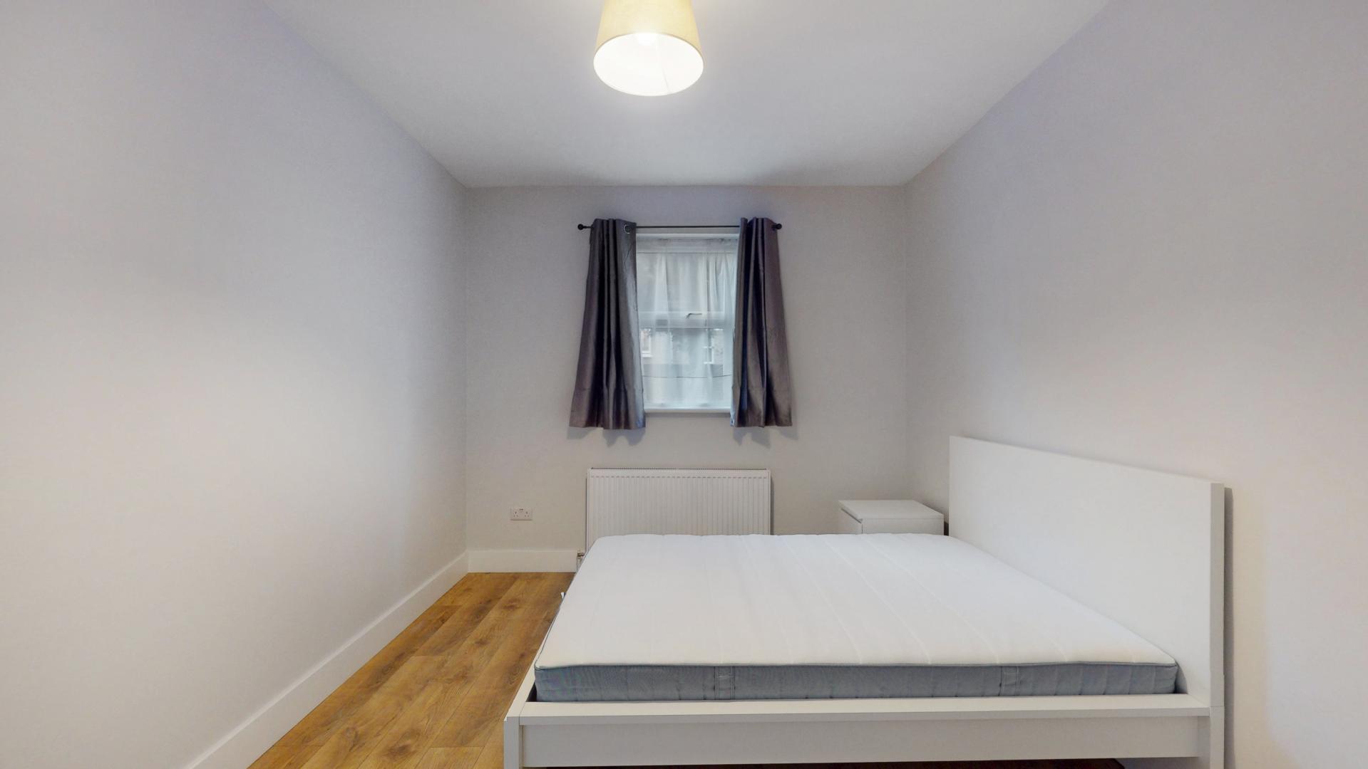 Recently Refurbished Apartment Sutherland Avenue, Maida Vale